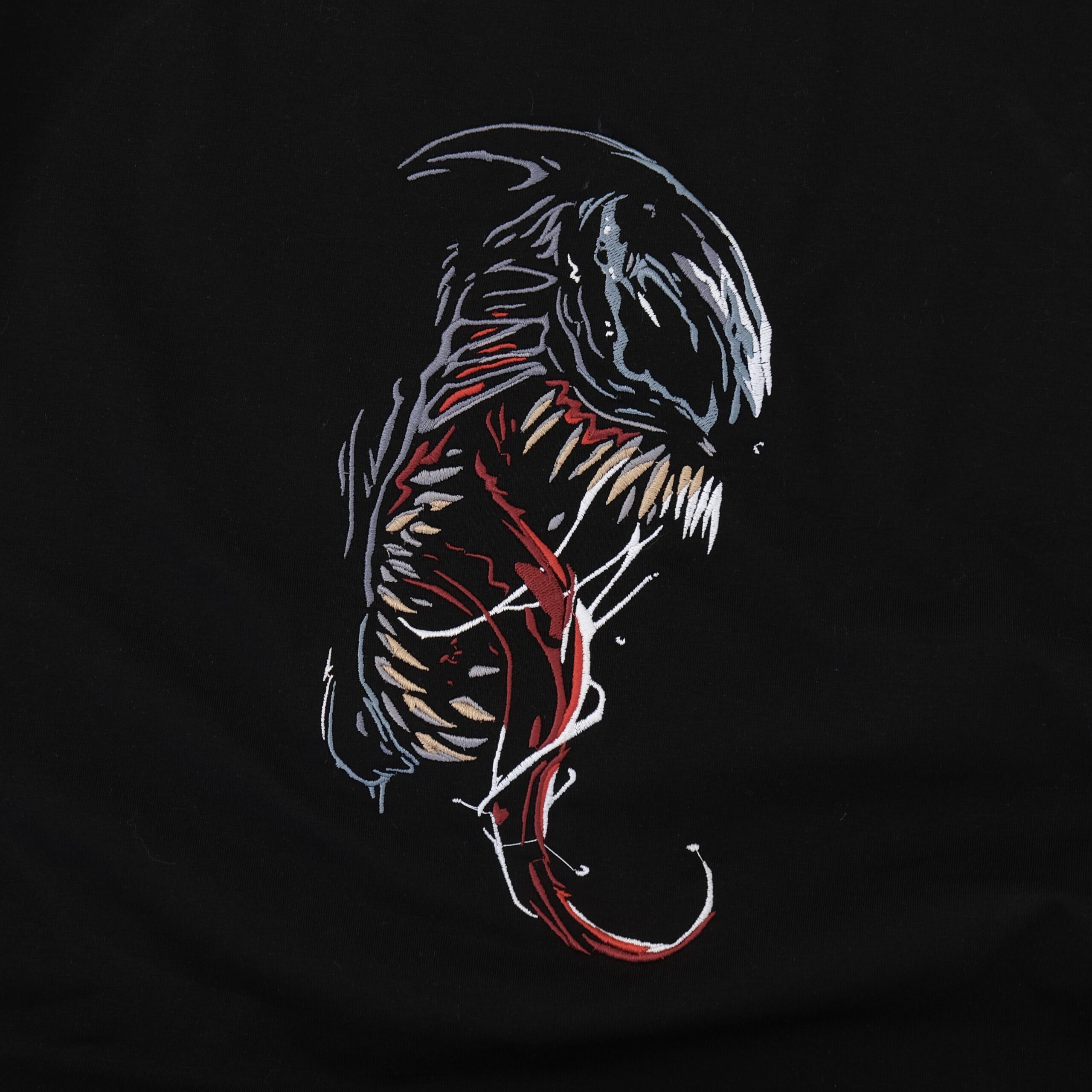 Футболка с вышивкой (Веном) — изображение 2